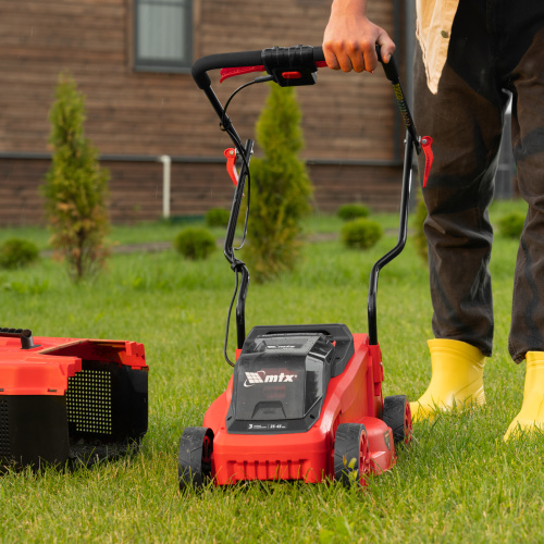Газонокосилка аккумуляторная бесщеточная CLM-320, 320 мм, травосб. 30 л, Li-Ion, 20 В MTX по ценам производителя в Краснодаре с доставкой по всей России