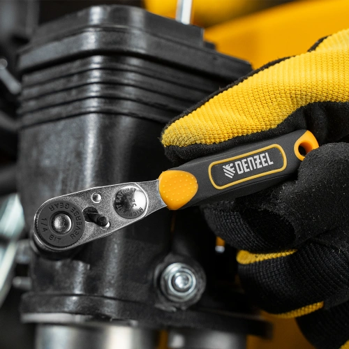 Ключ-трещотка для бит 1/4", 52 зуба, CrMo, адаптер для торцевых головок Denzel по ценам производителя в Краснодаре с доставкой по всей России