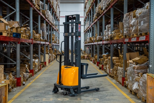 Штабелер гидравлический с электроподъемом 1,5 т 3,0 м XILIN CDD15B-E с раздвижными вилами по ценам производителя в Краснодаре с доставкой по всей России