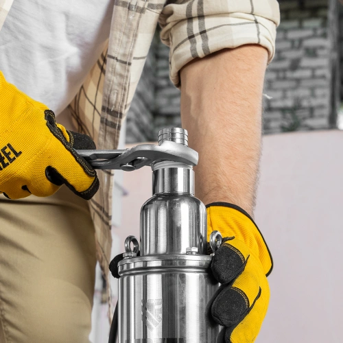 Скважинный насос DWS-4-150, винтовой, диаметр 4", 1300 Вт, 2000 л/ч, напор 150 м Denzel по ценам производителя в Краснодаре с доставкой по всей России