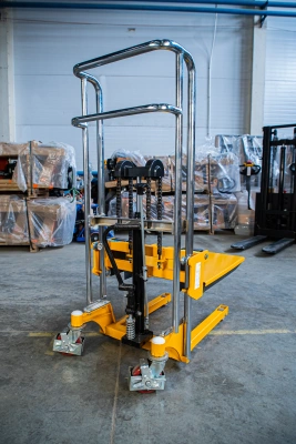 Штабелер гидравлический 0,4 т 1,1 м TOR PJ4110 облегченный по ценам производителя в Краснодаре с доставкой по всей России