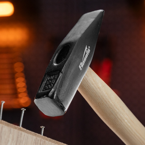 Молоток слесарный, 300 г, квадратный боек, деревянная рукоятка Sparta по ценам производителя в Краснодаре с доставкой по всей России