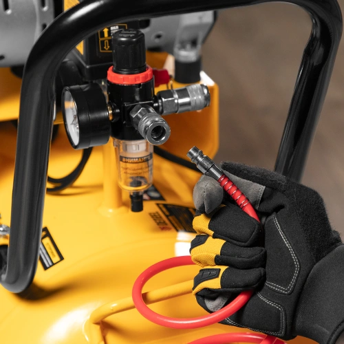 Компрессор безмасляный, малошумный DLS 1800/100,1800 Вт, 3x600, 100 л, 345 л/мин Denzel по ценам производителя в Краснодаре с доставкой по всей России