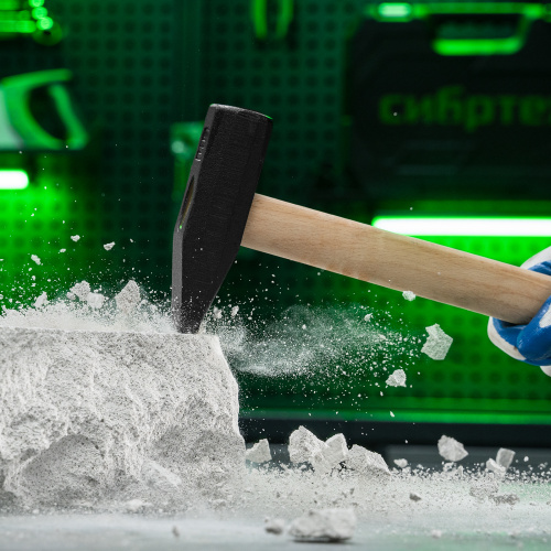 Молоток слесарный 1000 г, квадратный боек, деревянная рукоятка Сибртех по ценам производителя в Краснодаре с доставкой по всей России