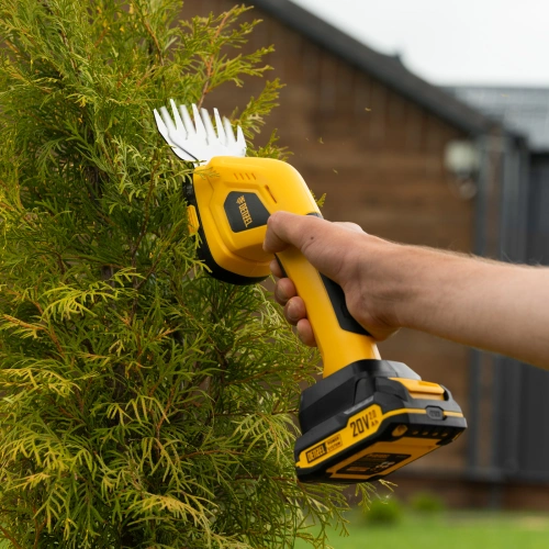 Ножницы-кусторез аккумуляторные GS-20, Li-Ion, 20 В Denzel по ценам производителя в Краснодаре с доставкой по всей России