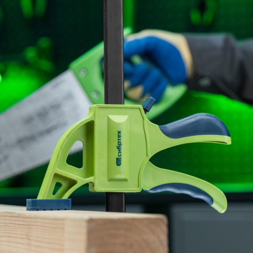 Струбцина F-образная, быстрозажимная, 600 х 70 х 820 мм, пластиковый корпус, фиксатор, двухкомпонентная рукоятка Сибртех по ценам производителя в Краснодаре с доставкой по всей России