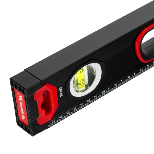 Уровень алюминиевый, усиленный, фрезерованный, 3 глазка, двухкомпонентные рукоятки, 800 мм Matrix по ценам производителя в Краснодаре с доставкой по всей России