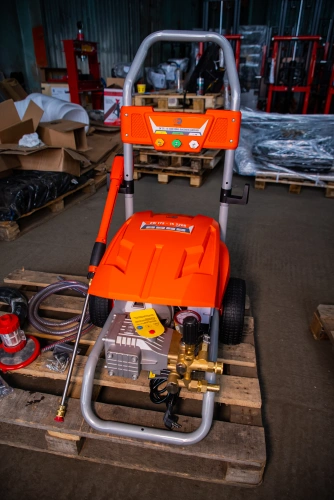 Мойка высокого давления с пистолетом 175 бар 3 кВт 220В  TOR EW 175-15 по ценам производителя в Краснодаре с доставкой по всей России