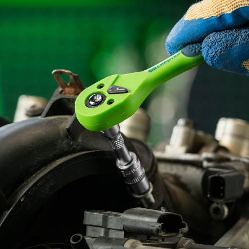 Ключ-трещотка 1/4", CrV, 72 зуба, с быстрым сбросом Сибртех по ценам производителя в Краснодаре с доставкой по всей России