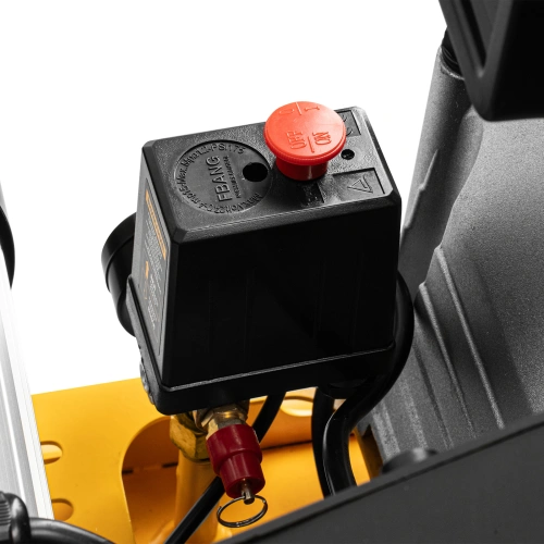 Компрессор воздушный рем. привод BCI 2200/100, 2,2 кВт, 100 литров, 420 л/мин Denzel по ценам производителя в Краснодаре с доставкой по всей России