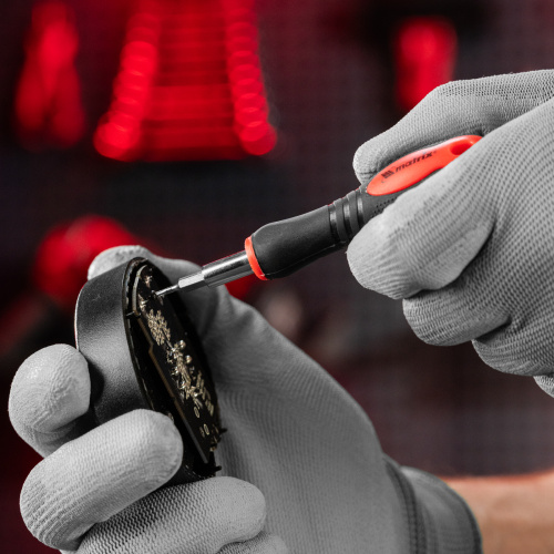 Отвертка для точных работ с насадками Fusion, 22 предмета, в пластиковом пенале Matrix по ценам производителя в Краснодаре с доставкой по всей России