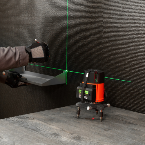 Лазерный уровень CRL-30G, 30 м, зеленый луч, акк. Li 2400 mah, резьба 5/8" MTX по ценам производителя в Краснодаре с доставкой по всей России