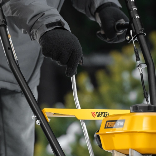 Бензиновая снегоуборочная машина SB 560, 212 cc, ручной старт Denzel по ценам производителя в Краснодаре с доставкой по всей России