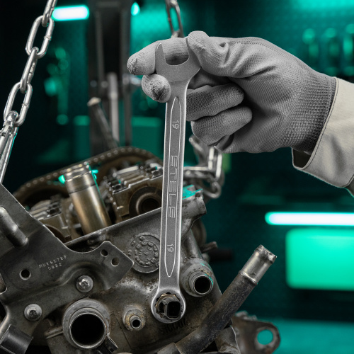 Набор инструментов, 1/2",3/8", 1/4", CrV, пластиковый кейс 142 предмета Stels по ценам производителя в Краснодаре с доставкой по всей России