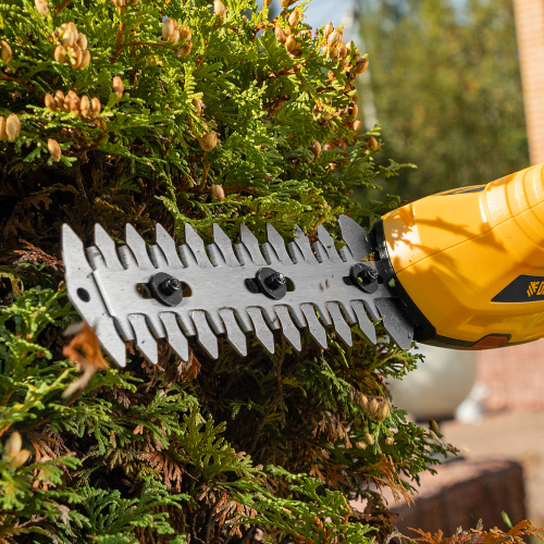 Ножницы-кусторез с телескопической штангой аккумуляторные G801E с акк. 7.2В Li-Ion 1.5 Ач Denzel по ценам производителя в Краснодаре с доставкой по всей России