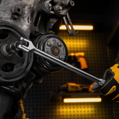 Набор инструментов, 1/2", 1/4", CrV, S2, пластиковый кейс, 84 предмета Denzel по ценам производителя в Краснодаре с доставкой по всей России