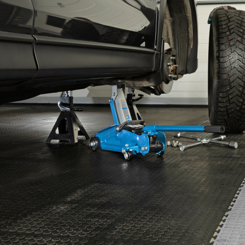 Домкрат гидравлический подкатной, 2 т, h подъема 140-340 мм Stels по ценам производителя в Краснодаре с доставкой по всей России