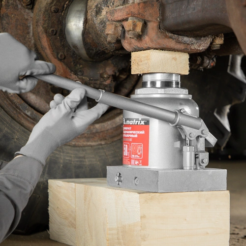 Домкрат гидравлический бутылочный, 50 т, высота подъема 240-370 мм Matrix по ценам производителя в Краснодаре с доставкой по всей России