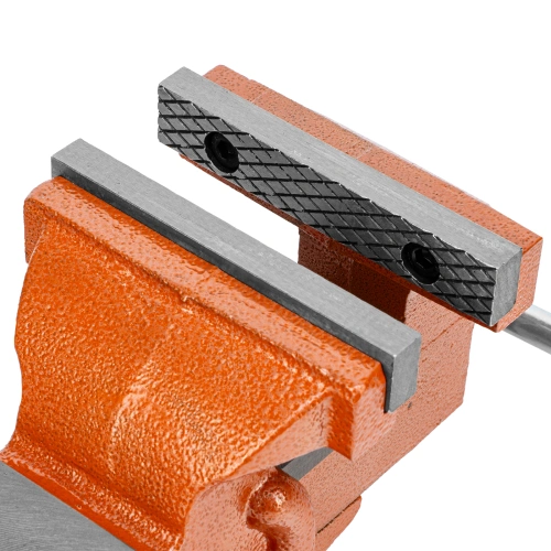 Тиски слесарные, 100 мм, поворотные, с наковальней Sparta по ценам производителя в Краснодаре с доставкой по всей России