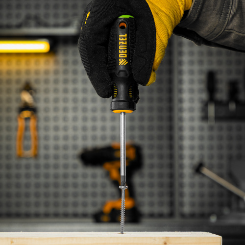 Отвертка PZ1x75 мм, CrV, трехкомпонентная рукоятка Denzel по ценам производителя в Краснодаре с доставкой по всей России