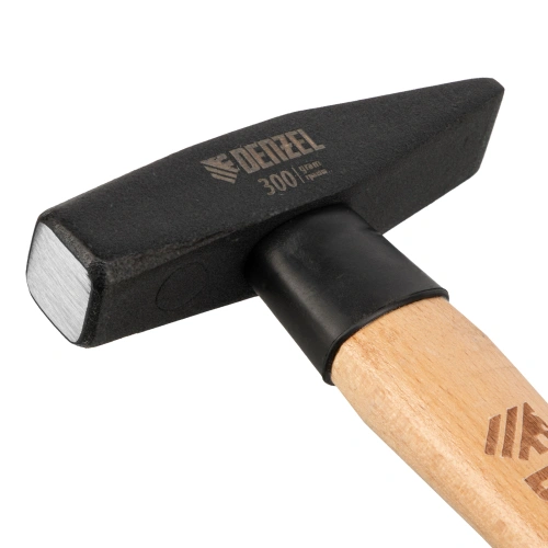 Молоток слесарный, 300 г, кованый квадратный боек, буковая рукоятка Denzel по ценам производителя в Краснодаре с доставкой по всей России