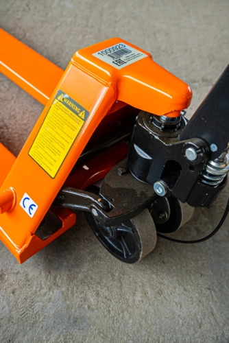 Тележка гидравлическая с тормозом 2500 кг 1150 мм полиуретановые колеса XILIN BFB по ценам производителя в Краснодаре с доставкой по всей России