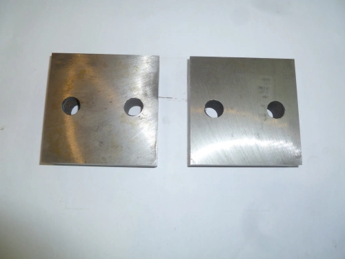 Нож для резчика арматуры ТСС GQ-50,A.N (к-т из 2-х деталей  с 2 отверстиями М16,90х90х26 мм) по ценам производителя в Краснодаре с доставкой по всей России