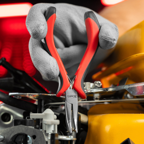 Длинногубцы изогнутые Mini, 130 мм, никелированные, авторазжим, двухкомпонентные рукоятки Matrix по ценам производителя в Краснодаре с доставкой по всей России