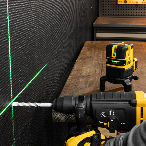 Лазерный уровень LX 06 Green, 30 м, 520 нм, аккумулятор Li 5200 mAh, резьба 5/8" Denzel по ценам производителя в Краснодаре с доставкой по всей России