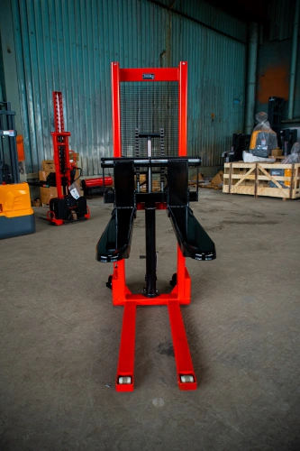 Штабелер гидравлический 2,0 т 1,6 м TOR CTY-E с раздвижными вилами по ценам производителя в Краснодаре с доставкой по всей России