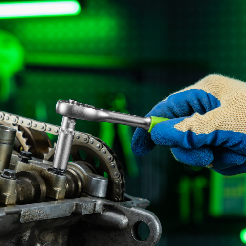 Ключ-трещотка 1/4", 45 зубьев, с быстрым сбросом, матовый хром Сибртех по ценам производителя в Краснодаре с доставкой по всей России