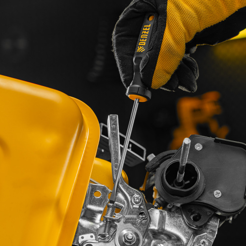 Отвертка SL4х100 мм, CrV, трехкомпонентная рукоятка Denzel по ценам производителя в Краснодаре с доставкой по всей России