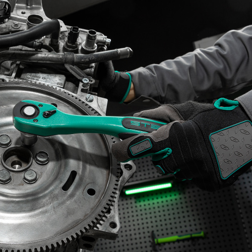 Набор инструментов 1/2", 1/4", CrV, 12 гранные головки, пластиковый кейс, 82 предмета Stels по ценам производителя в Краснодаре с доставкой по всей России