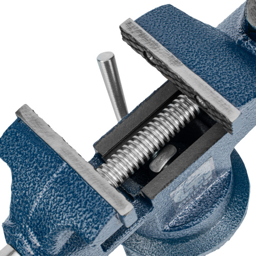 Тиски слесарные, настольные, поворотные, ширина рабочих губок 65 мм, наковальня Сибртех по ценам производителя в Краснодаре с доставкой по всей России