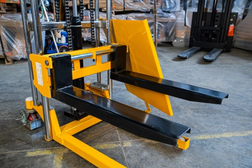 Штабелер гидравлический 0,4 т 1,1 м TOR PJ4110 облегченный по ценам производителя в Краснодаре с доставкой по всей России