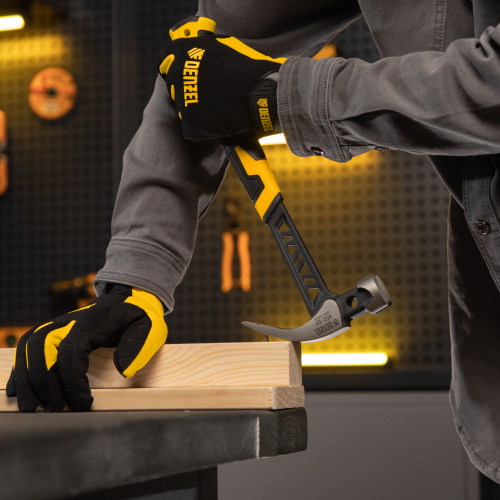 Молоток-гвоздодер 450 г, цельнокованый,боек с магнитом, двухкомп. обрезин. рук-ка Denzel по ценам производителя в Краснодаре с доставкой по всей России