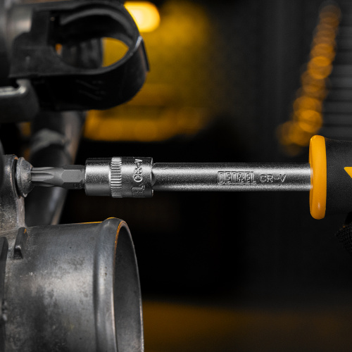 Набор инструментов, 1/2", 1/4", CrV, S2, пластиковый кейс, 94 предмета Denzel по ценам производителя в Краснодаре с доставкой по всей России