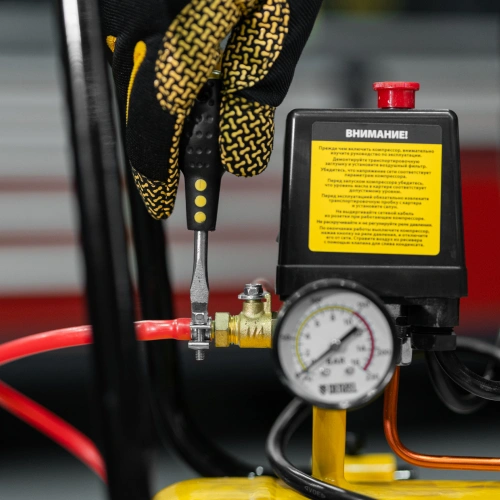 Компрессор воздушный BCV2300/100, ременный привод, 2.3 кВт, 100 литров, 440 л/мин Denzel по ценам производителя в Краснодаре с доставкой по всей России