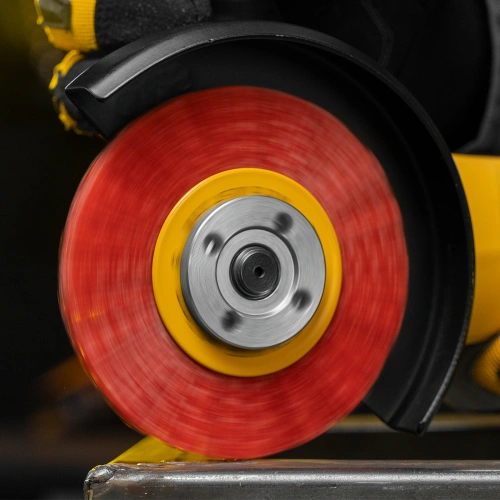 Щетка для УШМ, 100 мм, Плоская, нейлоновая щетина, посадка 22,2 мм Denzel по ценам производителя в Краснодаре с доставкой по всей России