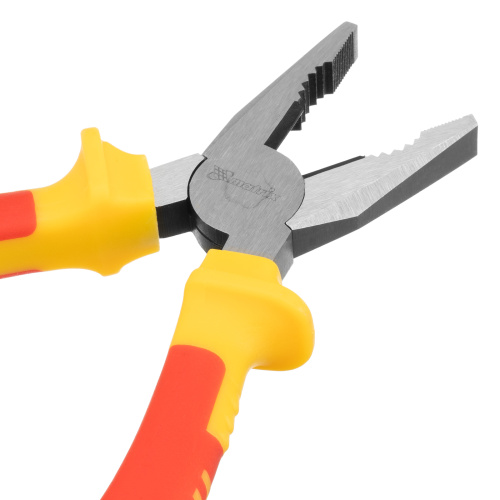 Плоскогубцы комбинированные, Insulated, 180 мм, двухкомпонентные рукоятки Matrix Professional по ценам производителя в Краснодаре с доставкой по всей России