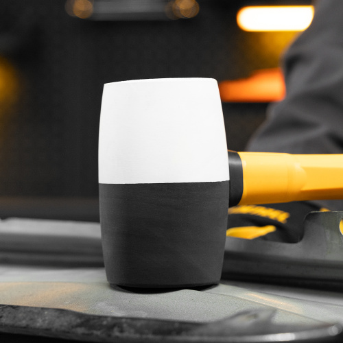 Киянка резиновая, 680 г, черно-белая, фибергласовая рукоятка c TPR покрытием Denzel по ценам производителя в Краснодаре с доставкой по всей России