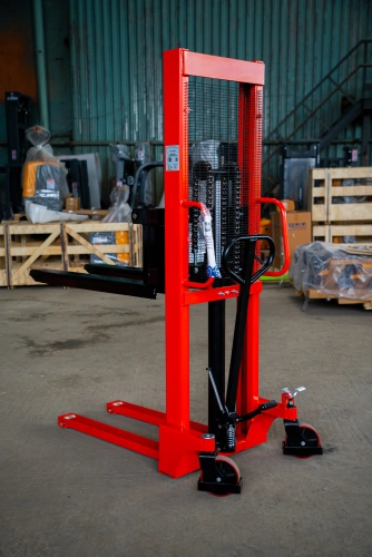 Штабелер гидравлический 2,0 т 1,6 м TOR CTY-E с раздвижными вилами по ценам производителя в Краснодаре с доставкой по всей России