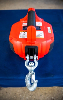 Лебедка под шуруповерт переносная TOR SQ-500 225 кг 12 м по ценам производителя в Краснодаре с доставкой по всей России