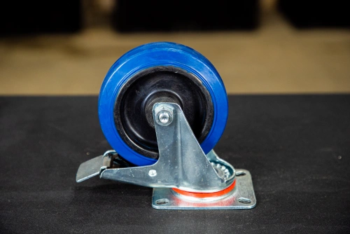 Колесо поворотное резина SRCLb 55 125 мм с тормозом (F) по ценам производителя в Краснодаре с доставкой по всей России