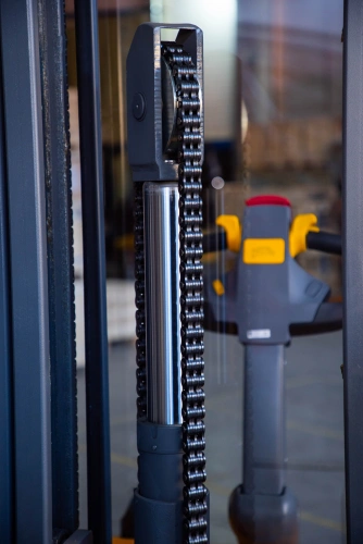 Штабелер самоходный 1,5 т 5,6 м XILIN CDDK15-III 24/200 В/Ач (с платформой) по ценам производителя в Краснодаре с доставкой по всей России