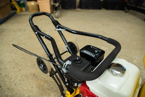 Виброплита 85 кг, 13кН (Honda) бак, коврик, колесный комплект TOR T-80 по ценам производителя в Краснодаре с доставкой по всей России