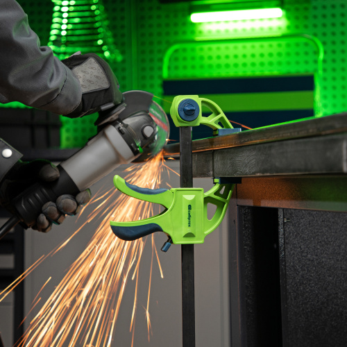 Струбцина F-образная, быстрозажимная, 450 х 70 х 660 мм, пластиковый корпус, фиксатор, двухкомпонентная рукоятка Сибртех по ценам производителя в Краснодаре с доставкой по всей России