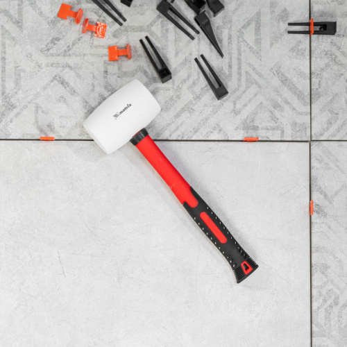 Киянка резиновая, 450 г, белая резина, фибергласовая рукоятка Matrix по ценам производителя в Краснодаре с доставкой по всей России