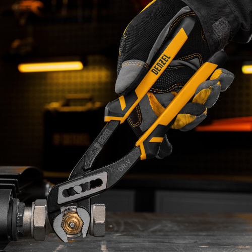 Набор инструментов, 1/2", 1/4", CrV, S2, пластиковый кейс, 64 предмета Denzel по ценам производителя в Краснодаре с доставкой по всей России