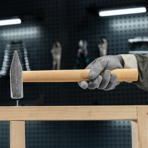 Молоток слесарный, 800 г, квадратный боек, деревянная рукоятка по ценам производителя в Краснодаре с доставкой по всей России